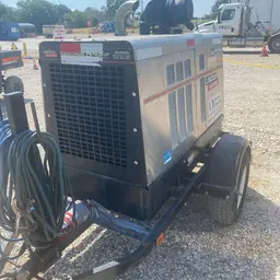 2019 Lincoln Electric VANTAGE 549 Welder