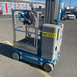 2017 Genie GR-20 Self-Propelled One-Person Lift