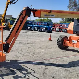 2015 JLG 800AJ Articulating Boom Lift