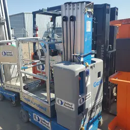 2016 Genie GR-20 Self-Propelled One-Person Lift