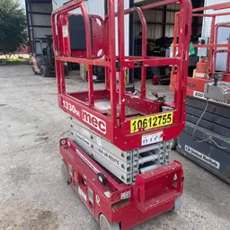 2017 MEC 1330SE Scissor Lift