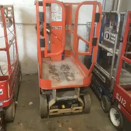 2014 JLG 1230ES Self-Propelled One-Person Lift