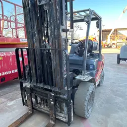 2018 Toyota 8FGU30 Warehouse Forklift