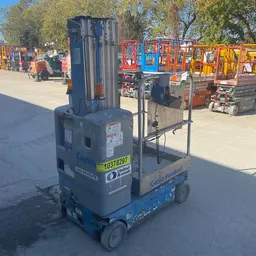 2015 Genie GR-20 Self-Propelled One-Person Lift