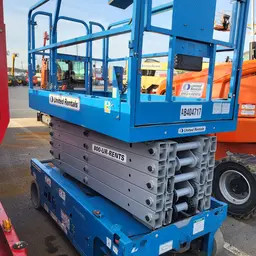 2017 Genie GS-4047 Scissor Lift