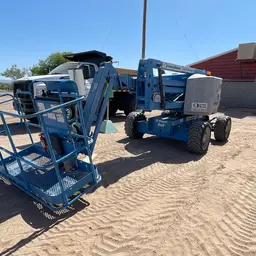 2013 Genie Z-45/25J IC Articulating Boom Lift