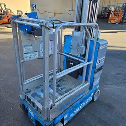 2014 Genie GR-20 Self-Propelled One-Person Lift