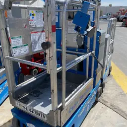 2016 Genie GR-20 Self-Propelled One-Person Lift