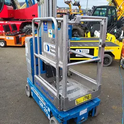 2017 Genie GR-20 Self-Propelled One-Person Lift