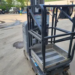 2017 JLG 20MVL Self-Propelled One-Person Lift
