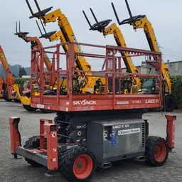 2016 Skyjack SJ6832RT Rough Terrain Scissor Lift