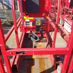 2017 MEC 1330SE Scissor Lift