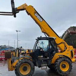 2015 JCB 550-170 Forklift