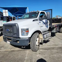 2017 Ford F-750 STAKE
