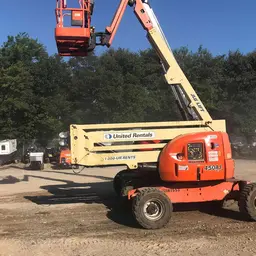 2013 JLG 450AJ Articulating Boom Lift