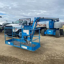 2013 Genie Z-80/60 Articulating Boom Lift
