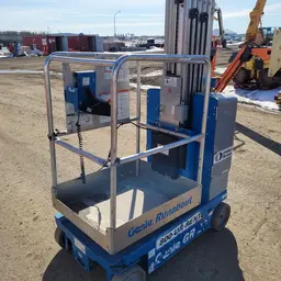 2016 Genie GR-20 Self-Propelled One-Person Lift