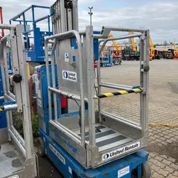 2014 Genie GR-20 Self-Propelled One-Person Lift