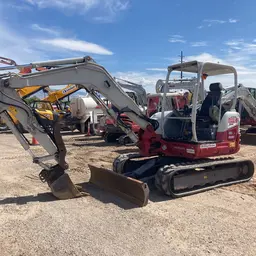 2017 Takeuchi TB260R Mini Excavator