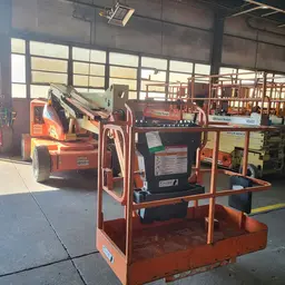 2011 JLG E450AJ Articulating Boom Lift