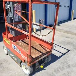 2017 Skyjack SJ16 Self-Propelled One-Person Lift
