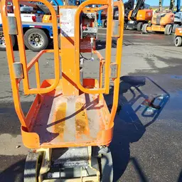 2014 JLG 1230ES Self-Propelled One-Person Lift
