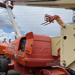 2013 JLG 800AJ Articulating Boom Lift
