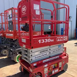 2017 MEC 1330SE Scissor Lift