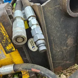 2014 Atlas Copco SB 452 Attachment