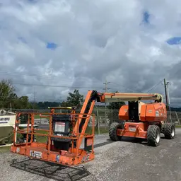 2014 JLG 800AJ Articulating Boom Lift