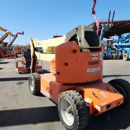 2014 JLG E450AJ Articulating Boom Lift