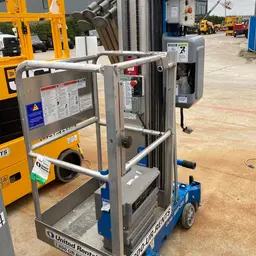 2017 Genie AWP-30SDC Pusharound Lift