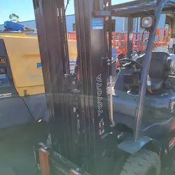 2019 Toyota 8FGU25 Warehouse Forklift