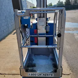 2016 Genie GR-20 Self-Propelled One-Person Lift