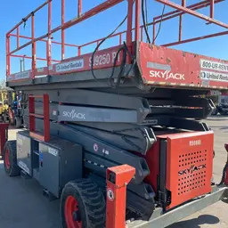 2015 Skyjack SJ9250RT Rough Terrain Scissor Lift