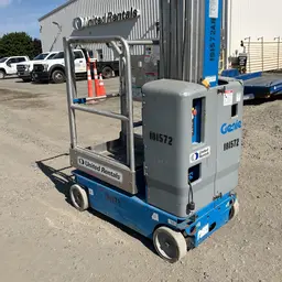 2016 Genie GR-20 Self-Propelled One-Person Lift