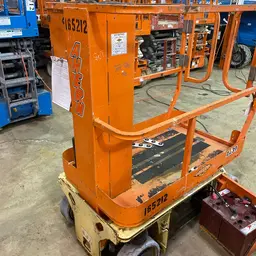 2016 JLG 1230ES Self-Propelled One-Person Lift