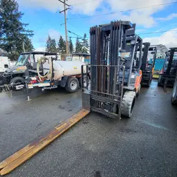 2017 Toyota 8FGU30 Warehouse Forklift