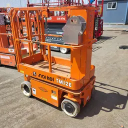 2018 Snorkel TM12E Self-Propelled One-Person Lift