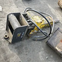 2017 Atlas Copco SB 452 Attachment