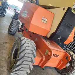 2014 JLG 800AJ Articulating Boom Lift