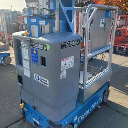 2017 Genie GR-12 Self-Propelled One-Person Lift