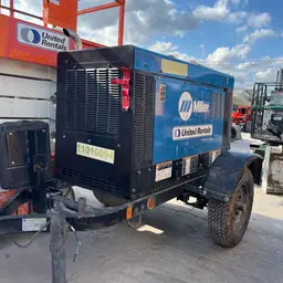 2019 Miller Welders Big Blue 300R Welder