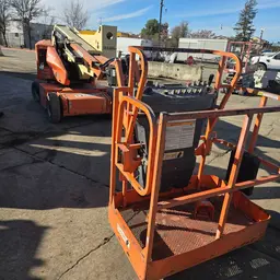 2016 JLG E400AJPN Articulating Boom Lift