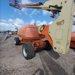 2014 JLG 800AJ Articulating Boom Lift
