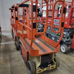2016 JLG 1230ES Self-Propelled One-Person Lift