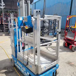 2015 Genie GR-20 Self-Propelled One-Person Lift