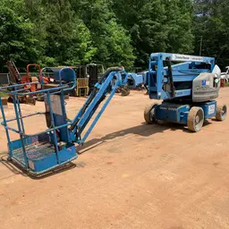 2015 Genie Z-40/23N RJ Articulating Boom Lift