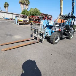 2015 Genie GTH-5519 Forklift