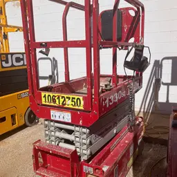 2017 MEC 1330SE Scissor Lift